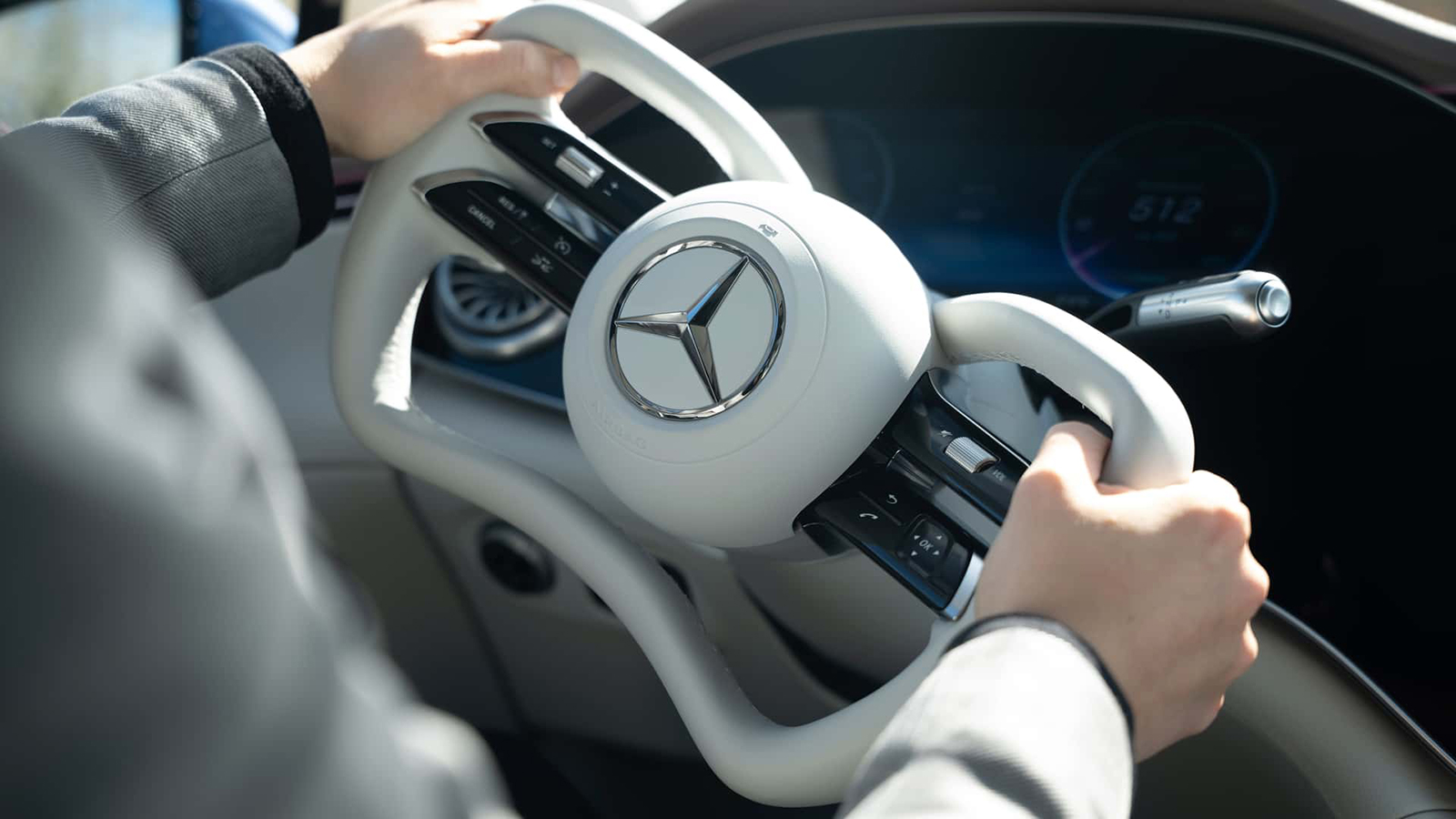 Η Mercedes υιοθετεί τιμόνι yoke για την τεχνολογία steer-by-wire